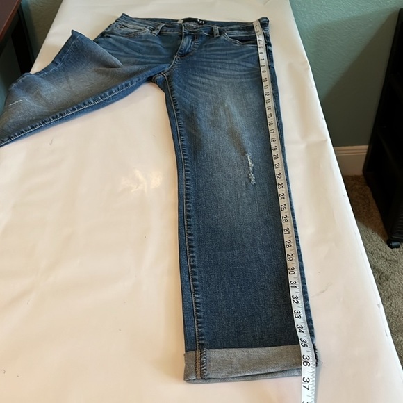 Kut From The Kloth Catherine Boyfriend Mid Rise Size 2 - Picture 9 of 16